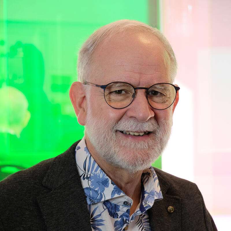Peter Röhlen Ansprechpartner für Designglas, dichroitisches Glas
