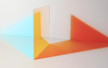 Dichroic colour-effect filter FE Red (day) - oblique view Dichroic colour-effect filter FE Red (day) - oblique view
