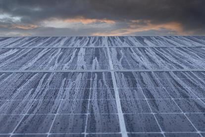 Funktionelle Bschichtung von Glas - hydrophobische Nanoschicht Solarpanels Funktionelle Bschichtung von Glas - hydrophobische Nanoschicht Solarpanels