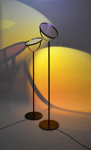 Camilla Richter: "Static Sundown" - Lamps with dichroic glass