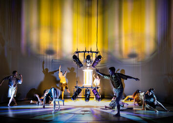 Tanztheater Heidelberg: "Dimensions", Bühnenbild Yoko Seyama