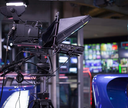 Teilerspiegel / Halbspiegel im Teleprompter